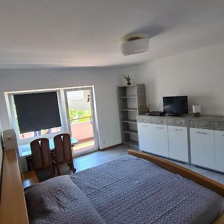 Ferienwohnung Mit Balkon In Krumpendorf Luaran gambar