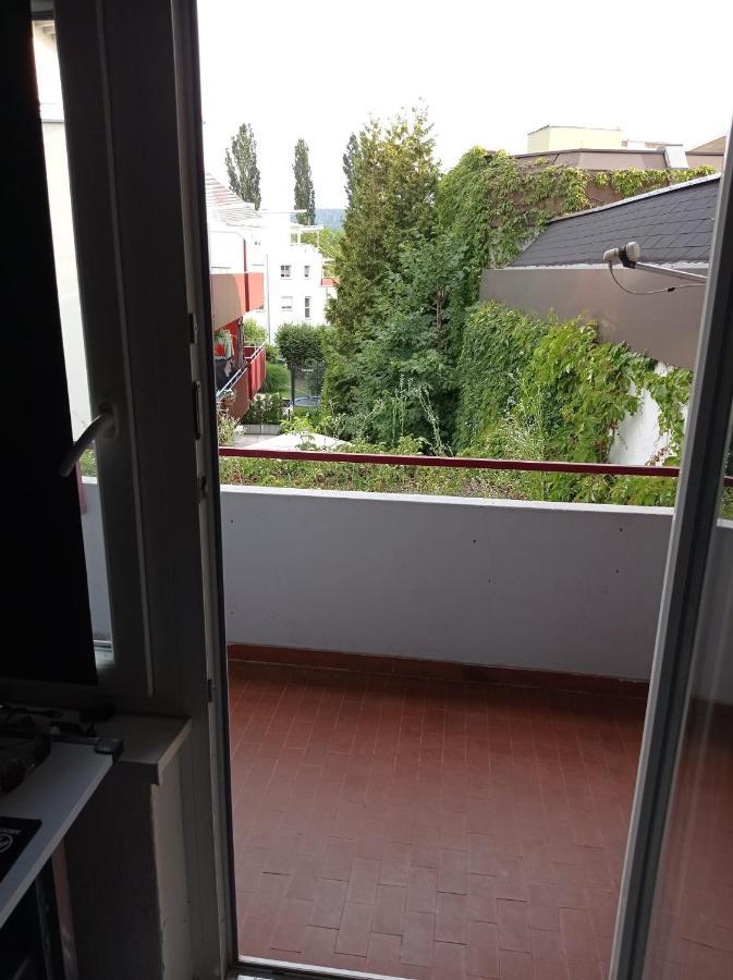 Ferienwohnung Mit Balkon In Krumpendorf Luaran gambar