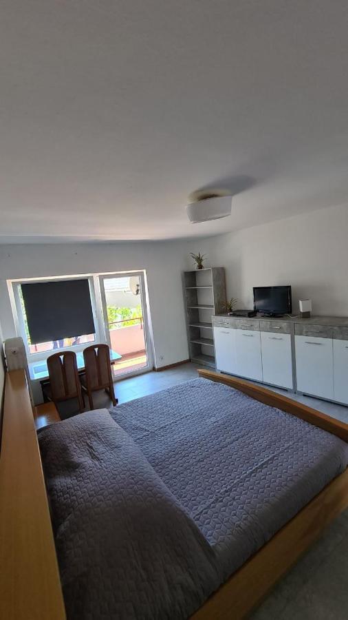 Ferienwohnung Mit Balkon In Krumpendorf Luaran gambar